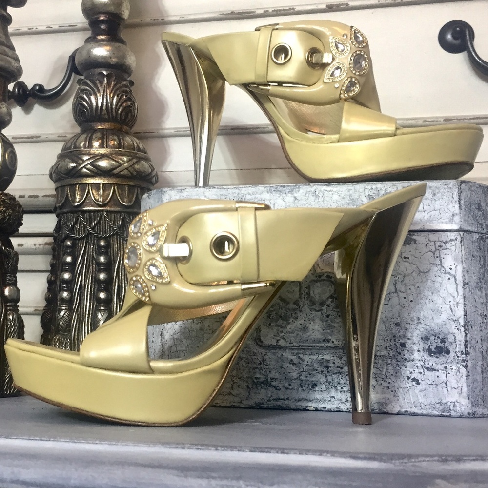 Hot Summer Nights... Marciano Stiletto Slip On (Soft Gold/Beige)
